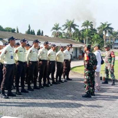 Pelatihan Pemadam Kebakaran Damkar